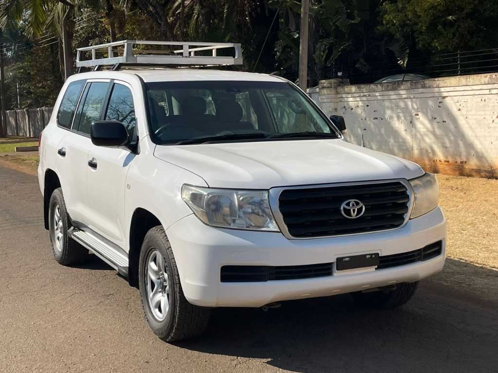 Toyota Land Cruiser 200 Series GX