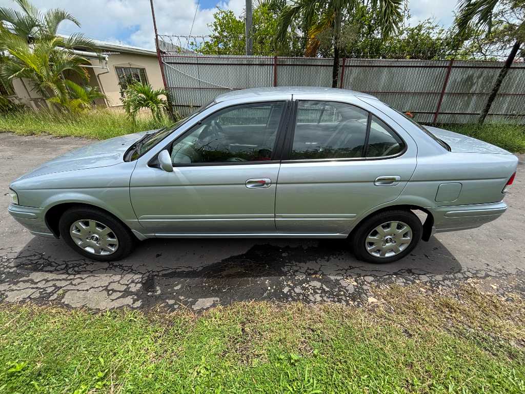 A picture of Nissan Sunny B15