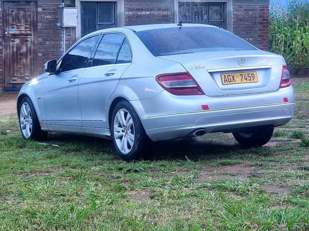 A picture of Mercedes Benz C200