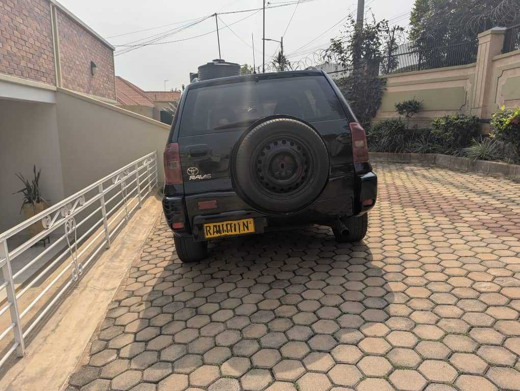 A picture of RAV 4