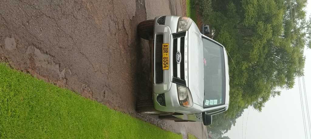 A picture of Ford Ranger twin cab 2011 model