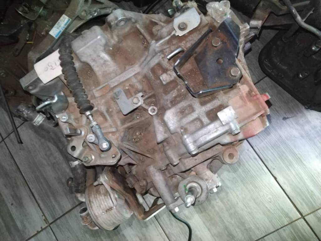 A picture of Nissan Tiida HR15 gearbox 