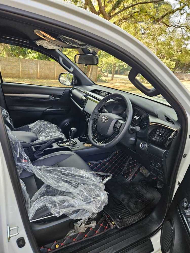 A picture of BRANDNEW TOYOTA HILUX 2024 0 MILEAGE 