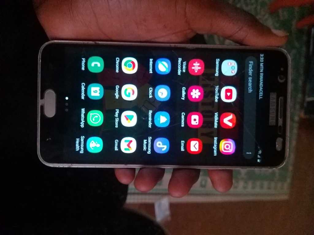 A picture of Samsung galaxy j7 refine 