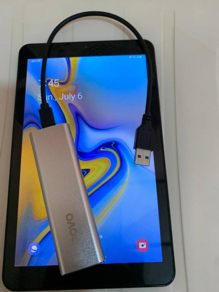 A picture of GALAXY TAB A8 LENOVO udisk 2TB 