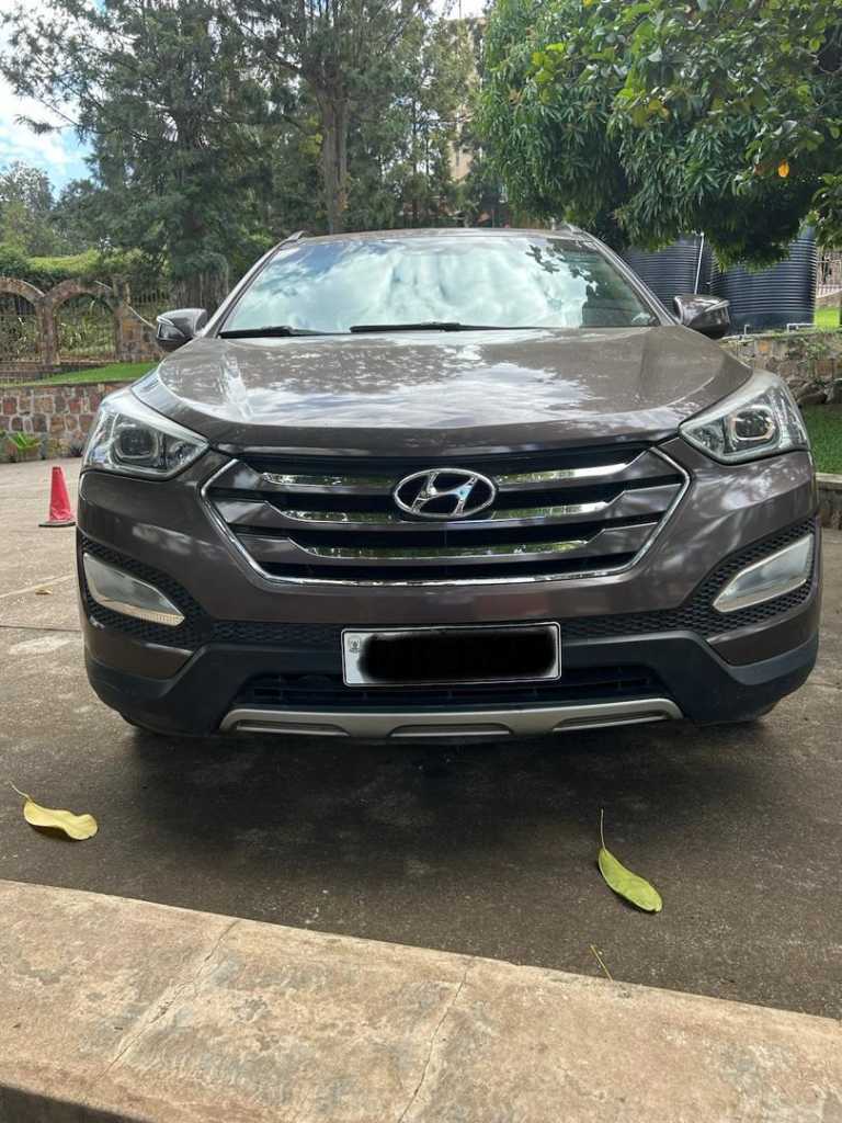 A picture of Hyundai Santa FE 2014