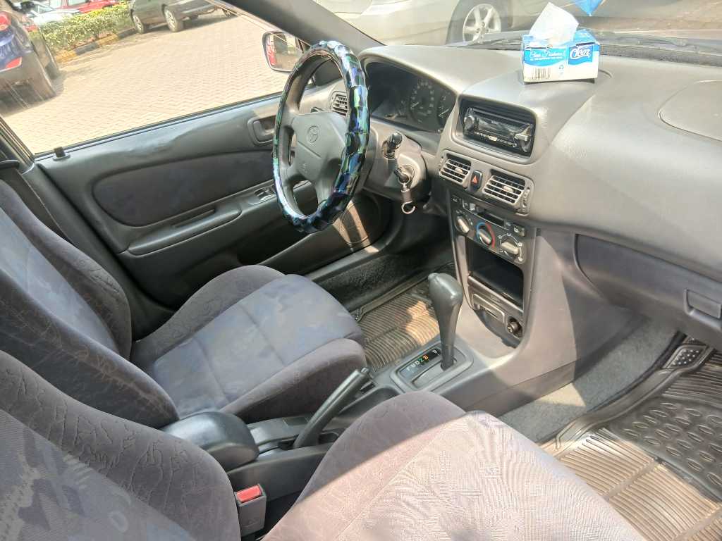 A picture of Toyota corolla maco 1999 