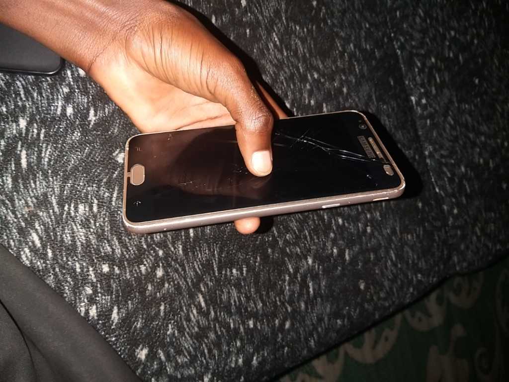 Samsung galaxy j7 refine 