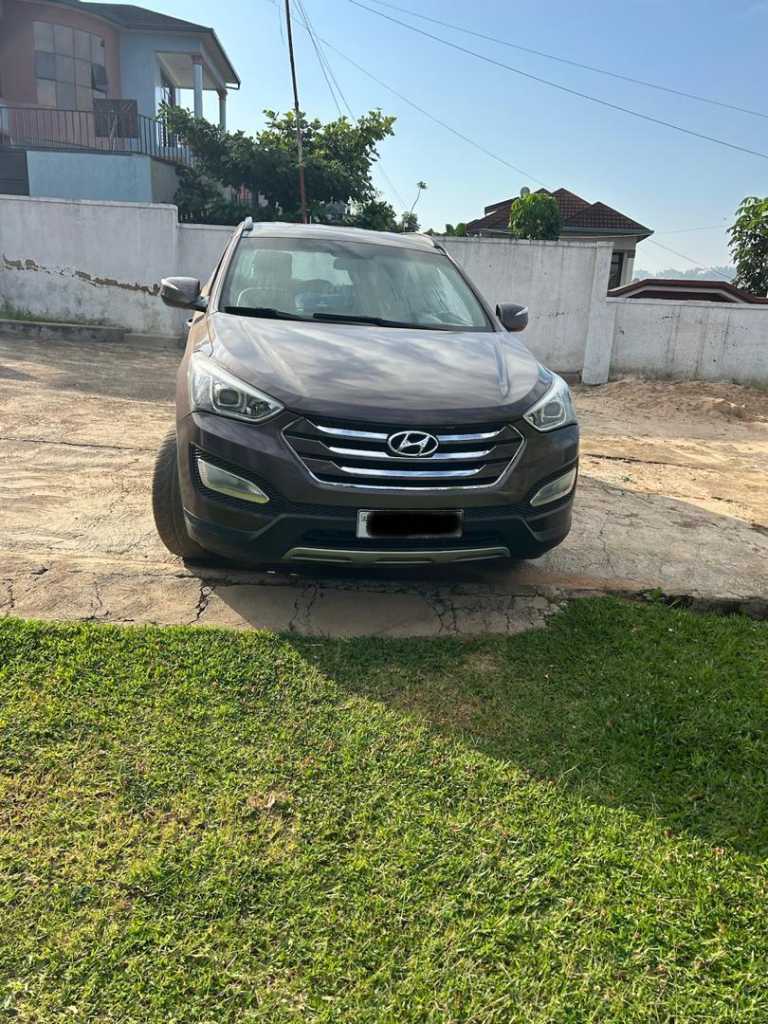 A picture of Hyundai Santa FE 2014