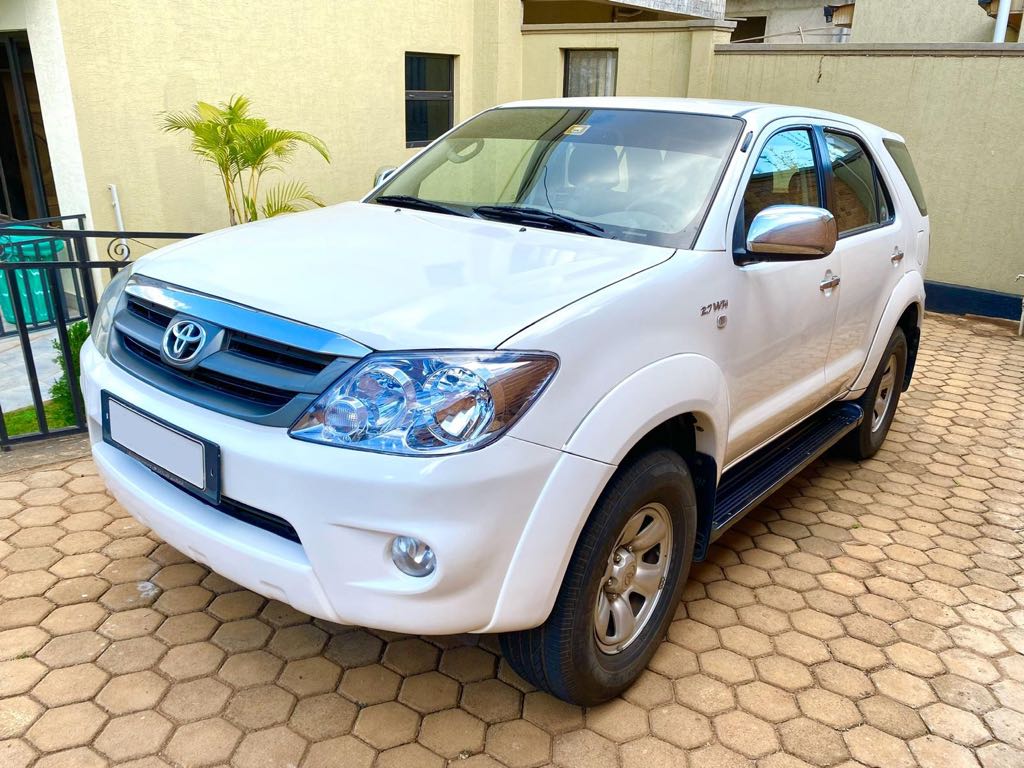 Toyota Fortuner Car