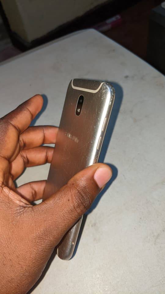 A picture of Samsung Galaxy J5 Price 70k