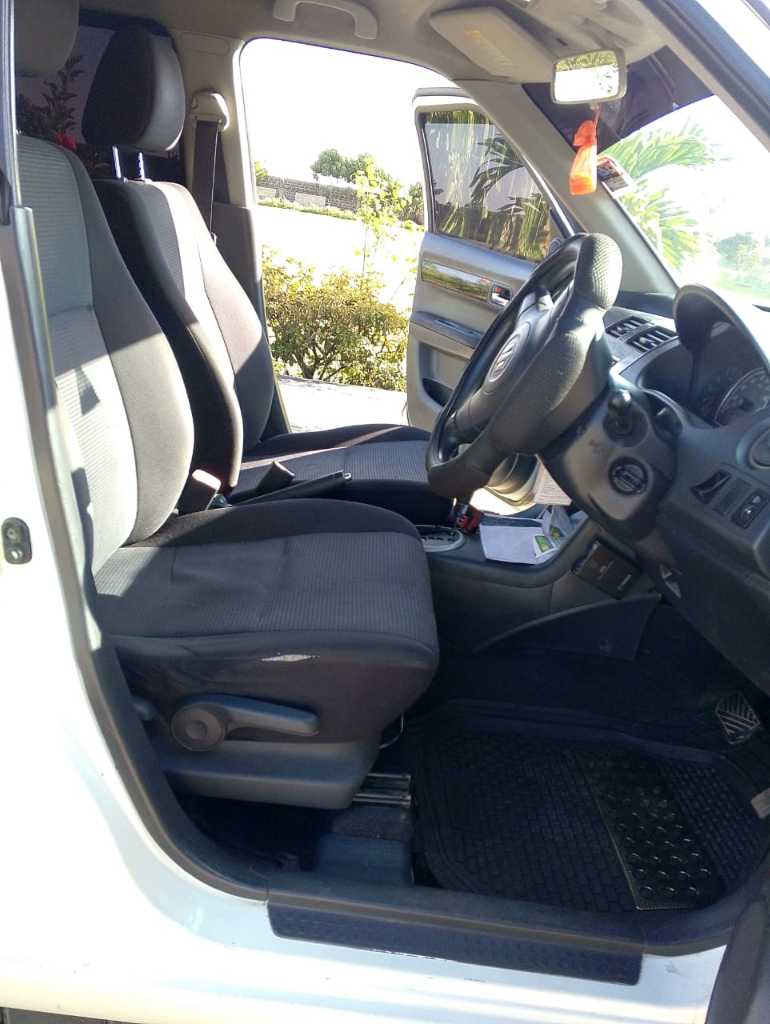A picture of SUZUKI SWIFT YEAR 2010 FOR SALE
