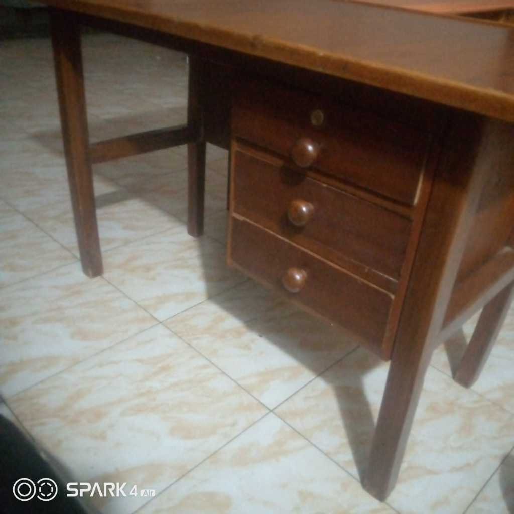 A picture of Office used tables