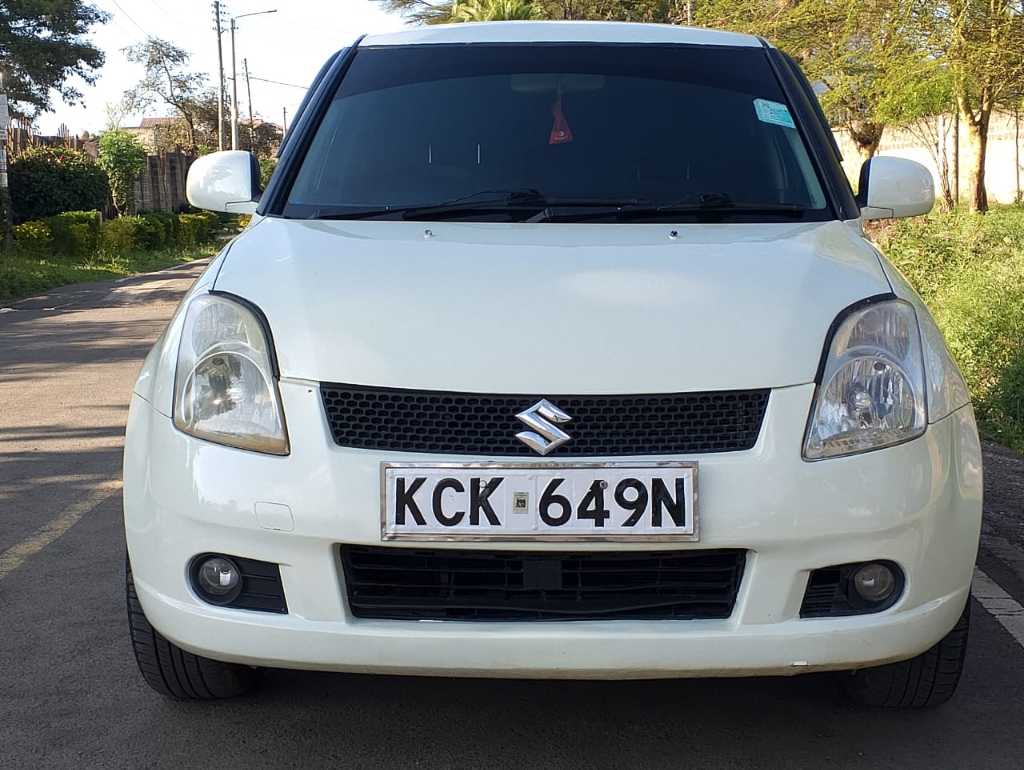 A picture of SUZUKI SWIFT YEAR 2010 FOR SALE