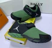 classifieds/shoes