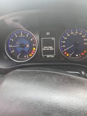 A picture of Direct Belgium 2019 Toyota Hilux Manual Transmission
