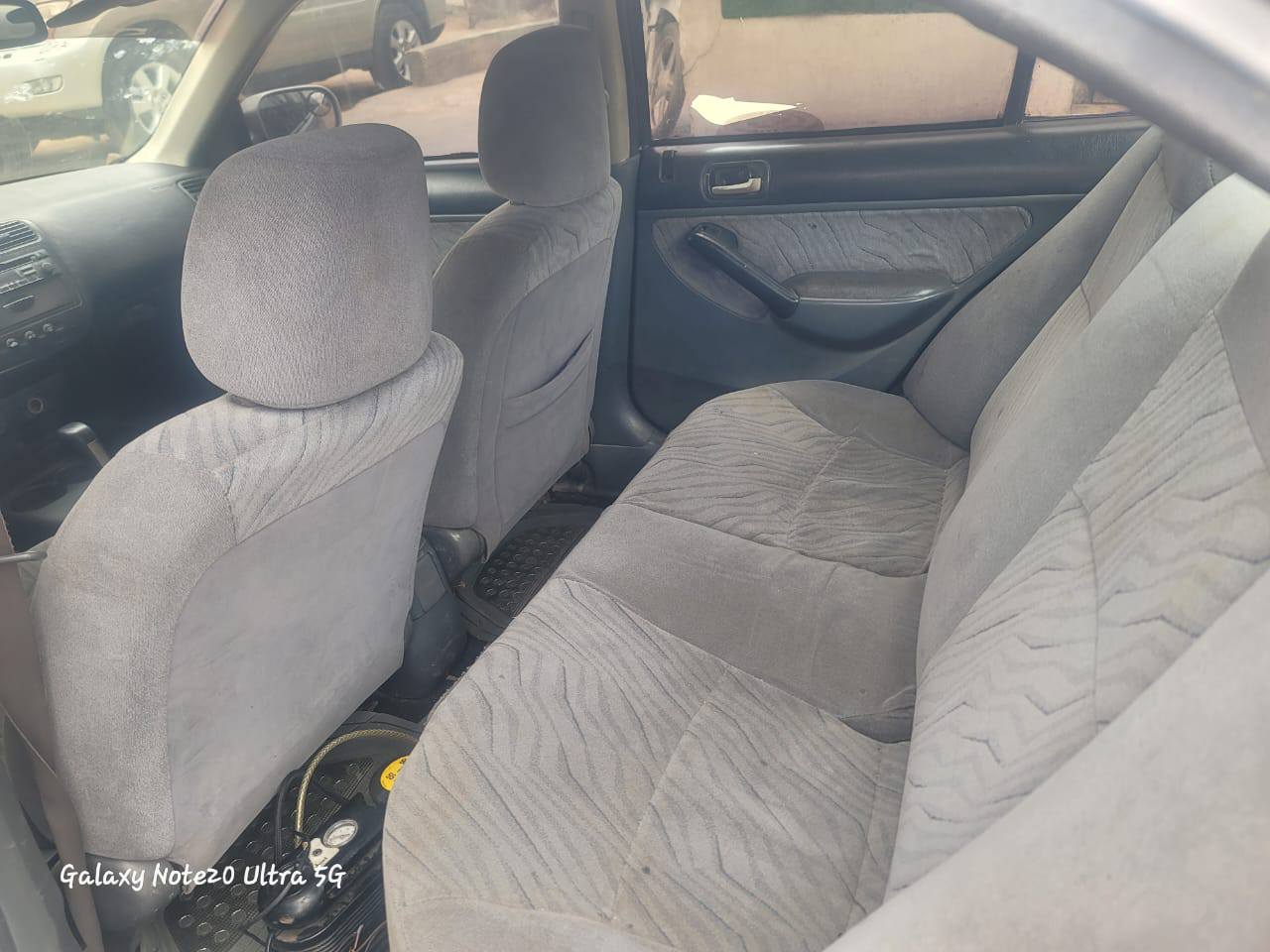 A picture of CLEAN 2003 HONDA CIVIC