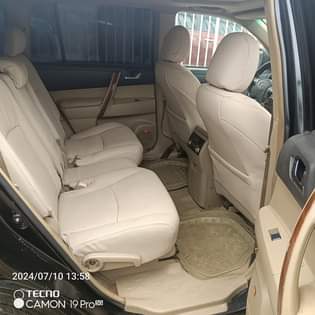 A picture of Nigerian Used Fastest Finger Price 9 5m Colour Black Model