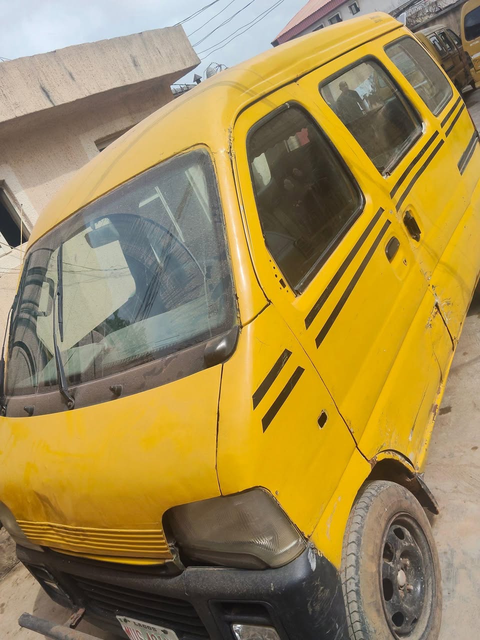 A picture of I M the owner MANUAL MINI BUS SUZUKI