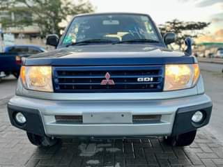 used mitsubishi pajero