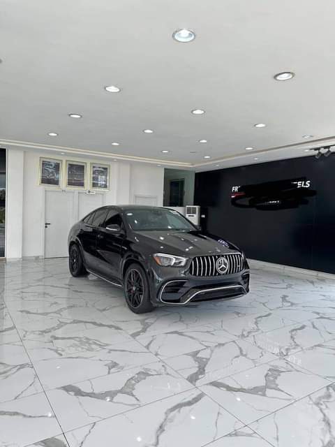 A picture of Car