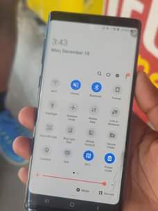 A picture of Note 9 128gb ram 6 Laini 1 ina creck hazisumbui
