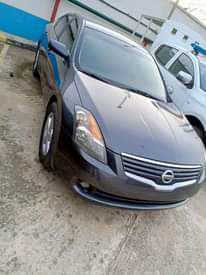 A picture of Nissan Altima 010 Nigeria used baked on first body 08030481307