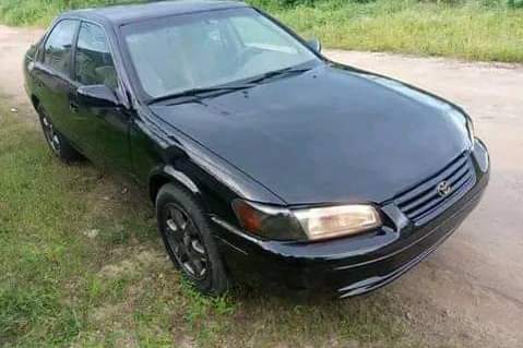 A picture of TOYOTA CAMRY