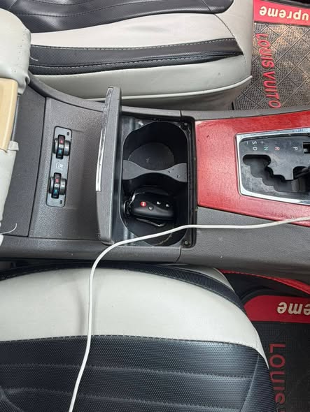 A picture of Distress sales 2008 Lexus es350 Neatly used