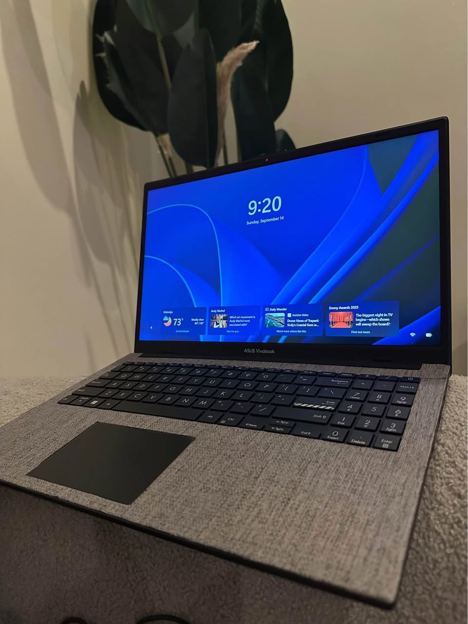 A picture of Asus Vivo book laptop