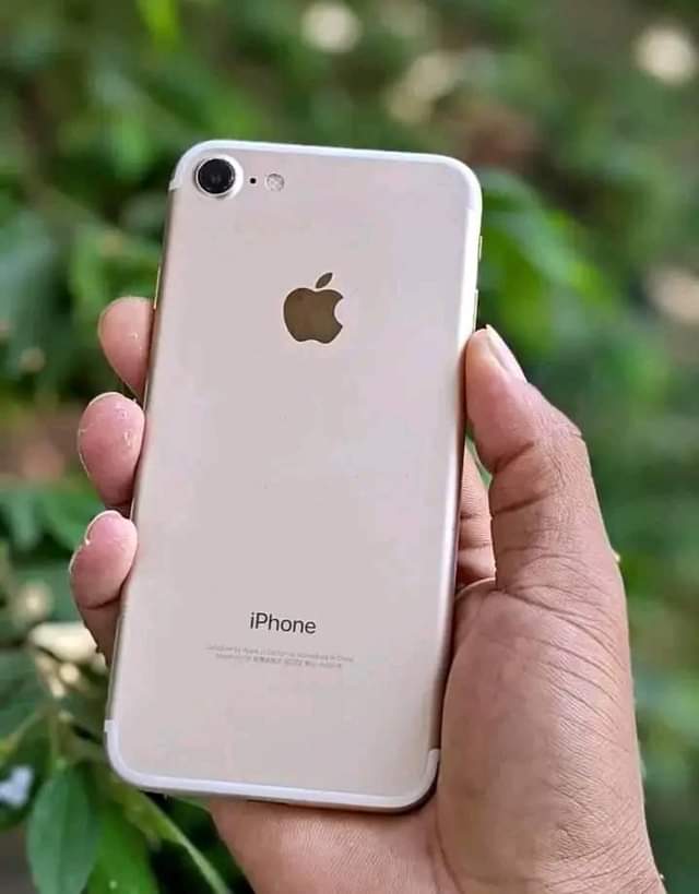 A picture of iPhone 7G