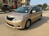 A picture of Toyota sienna 2011Toks Direct tokunbo
