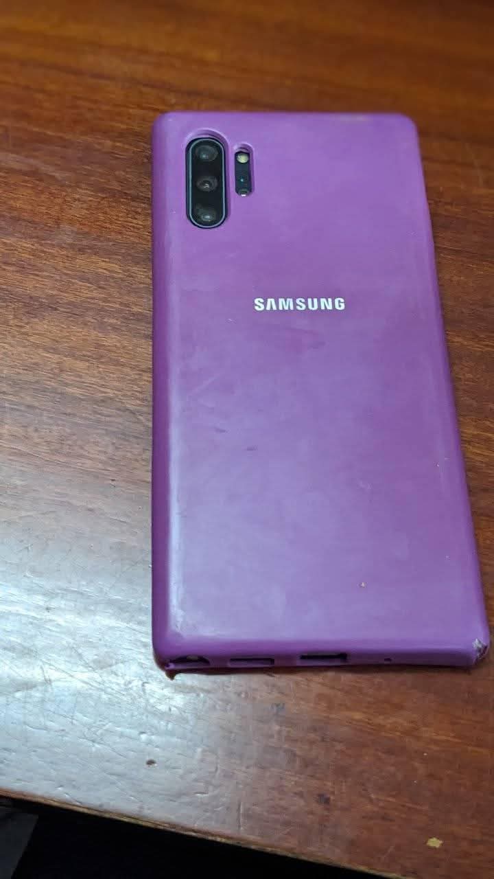 A picture of Samsung note 10