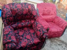 A picture of Nauza sofa zote mbili sh 75000 piga 0753027005