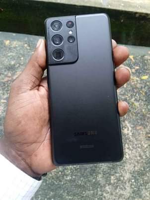 A picture of Samsung S21 Utra