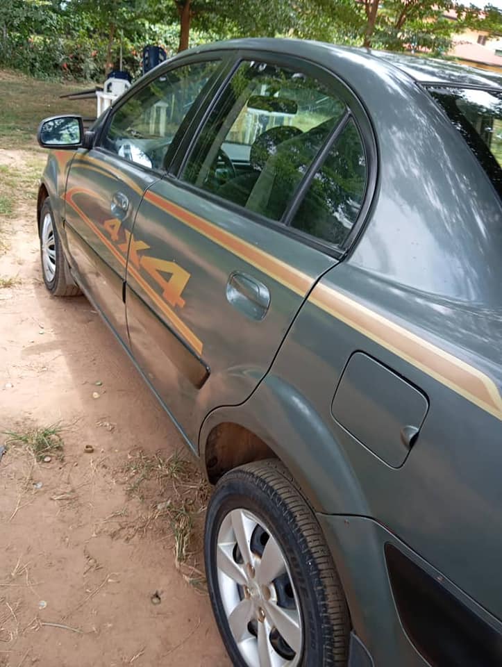 A picture of Neatly used Kia engine and gear working perfectly... AC is