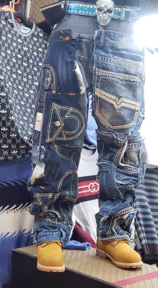 A picture of Jeans