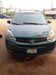 A picture of Toyota sienna