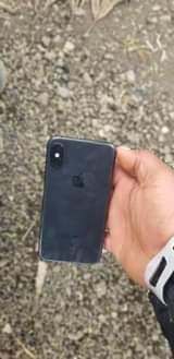 A picture of iPhone XS gb 64