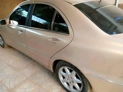 A picture of Mercedes Benz E320 2006 Price 950k Neatly used First registration