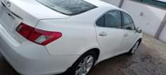 A picture of LexusES350