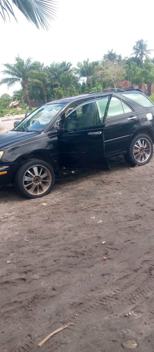 A picture of Rx300 09063393963