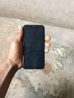 A picture of Iphone 11pro face id active 86 true tone.