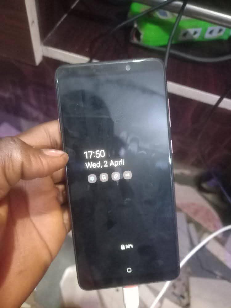 A picture of Samsung galaxy A9