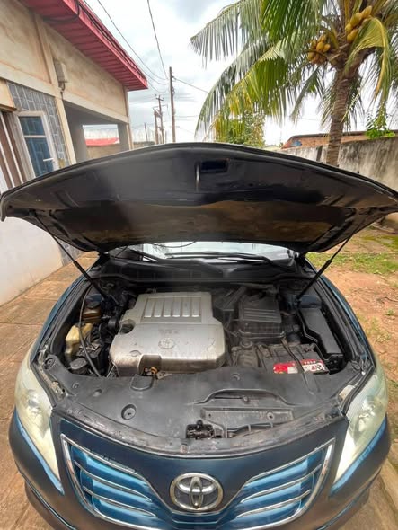 A picture of Awoof Hot Deal 08 Toyota Camry