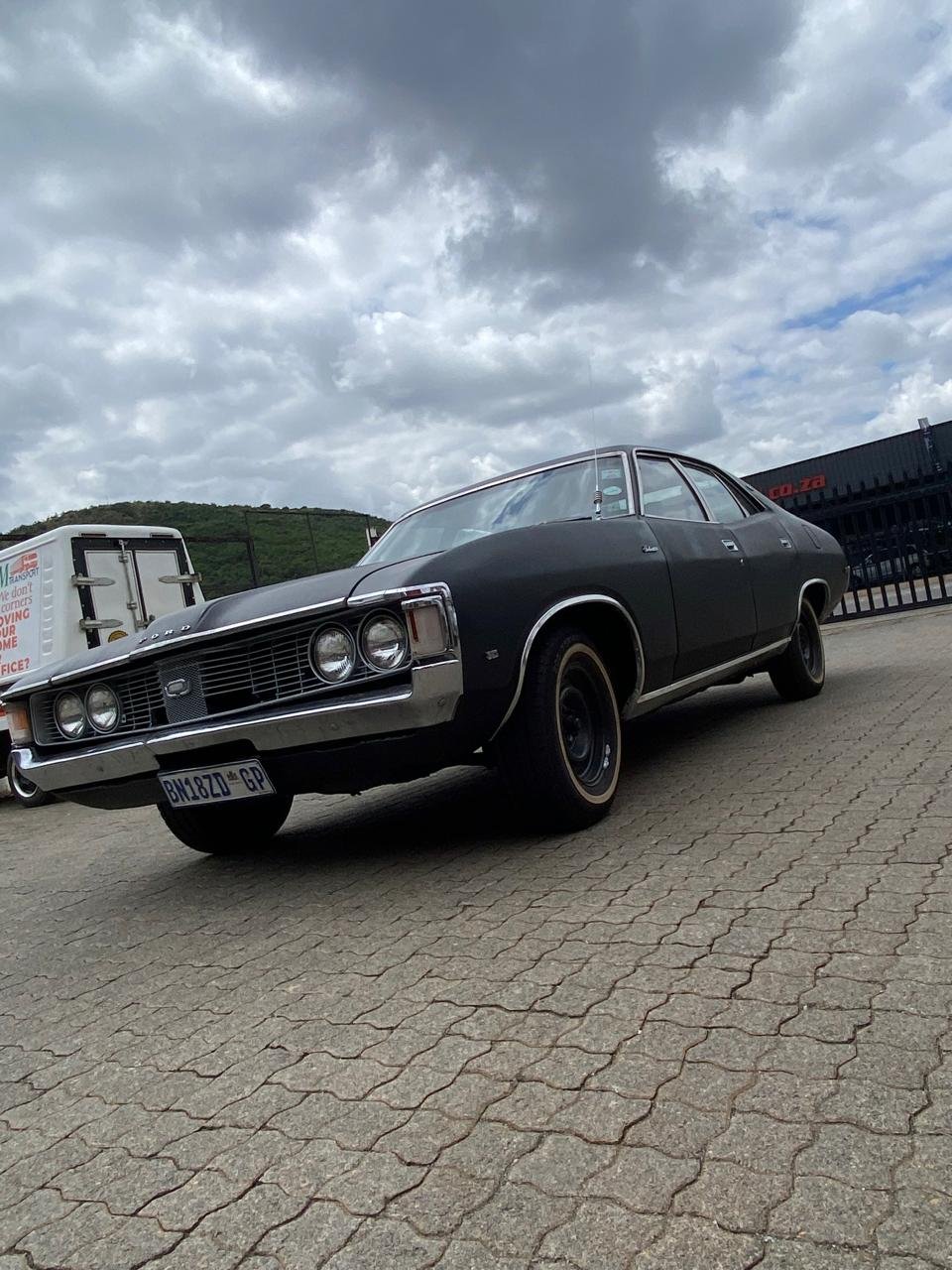 v8 cars