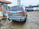 A picture of Clean 2000 model Toyota Sienna