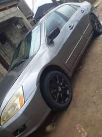 A picture of Honda Accord 07 nothing to fix Owner need urgent money