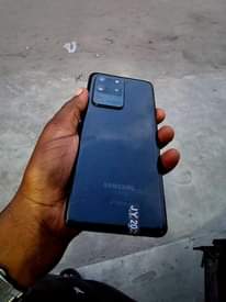 A picture of Samsung s20 ultra 0654702411