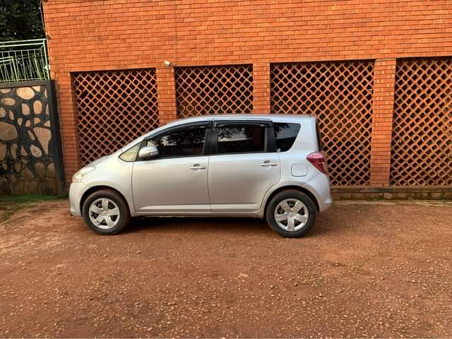 A picture of 2008 Toyota Ractis 2008 Model UBM series 2008
